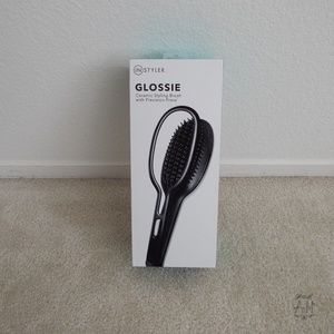 Glossie Ceramic Styling Brush